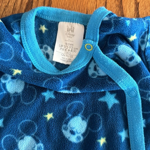 Disney 18-24M one piece Mickey Mouse Pajamas - Picture 2 of 3